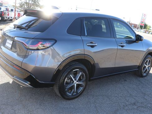 Used 2023 Honda HR-V EX-L image 7