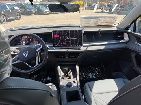 New 2026 Volkswagen Tiguan SE image 15