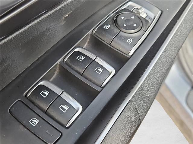 Used 2022 Kia Sorento LX FWD image 11