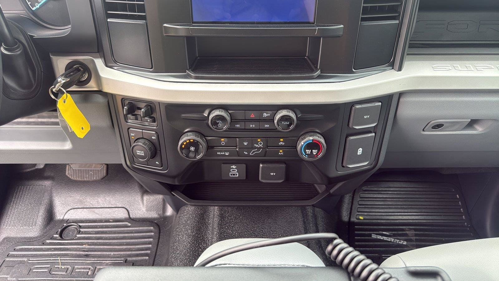 New 2026 Ford F350 XL w/ XL Chrome Package AWD/4WD image 28
