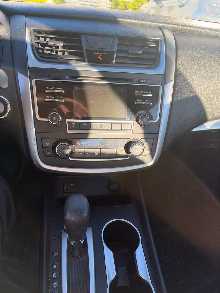 Used 2016 Nissan Altima 2.5 SV FWD image 11