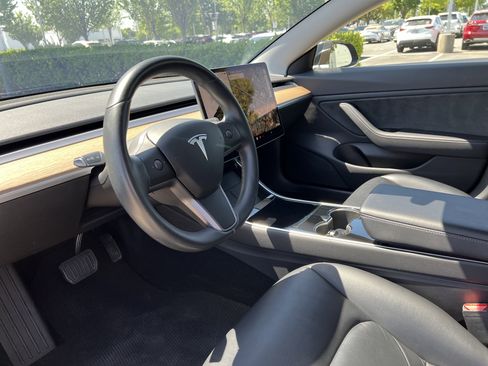 Used 2019 Tesla Model 3 Long Range AWD/4WD image 17