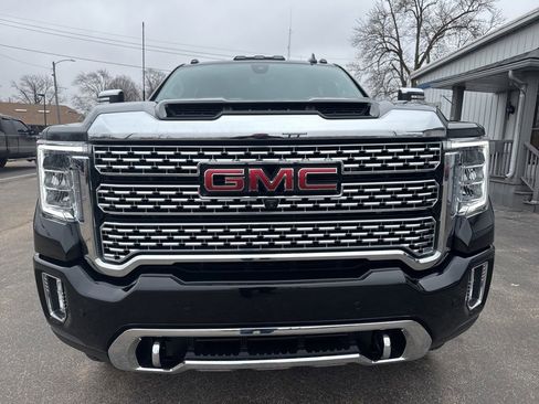 Used 2023 GMC Sierra 3500 Denali w/ Denali Black Diamond Edition AWD/4WD image 2