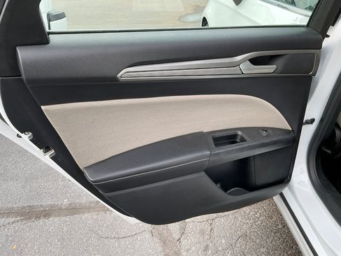 Used 2018 Ford Fusion S image 16