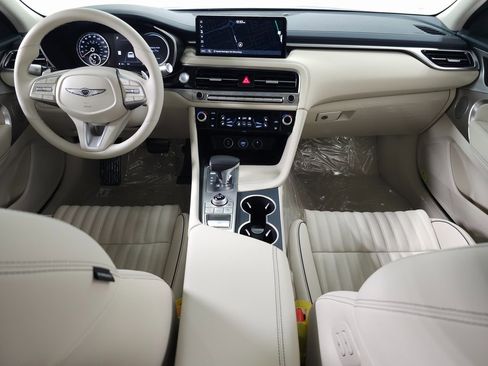 Used 2026 Genesis G70 2.5T Prestige image 9