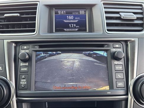 Used 2013 Toyota Highlander Limited FWD image 17