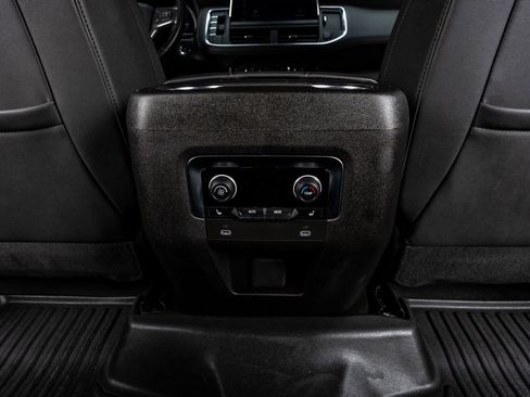 Used 2023 Chevrolet Suburban RST w/ Sport Performance Package image 34