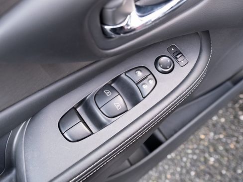 Used 2024 Nissan Murano SV image 15