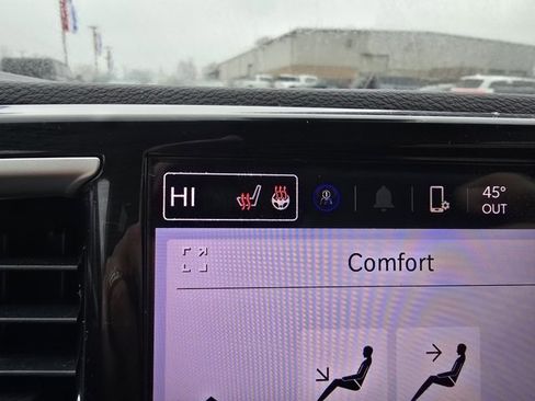 Used 2024 Chrysler Pacifica Touring-L image 20