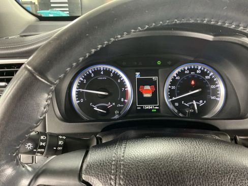 Used 2017 Toyota Highlander XLE AWD/4WD image 10
