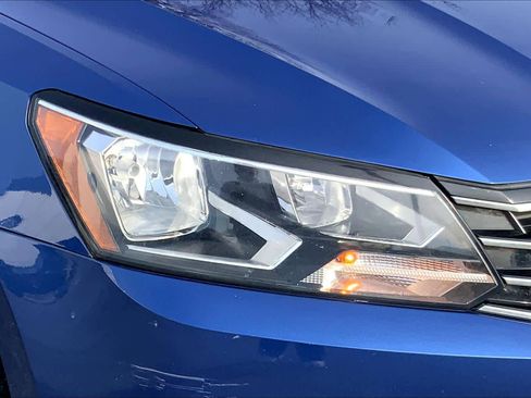 Used 2016 Volkswagen Passat 1.8T SE image 25