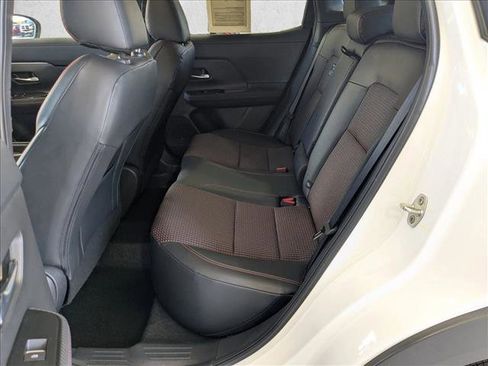 Used 2025 Nissan Kicks SR AWD/4WD image 17