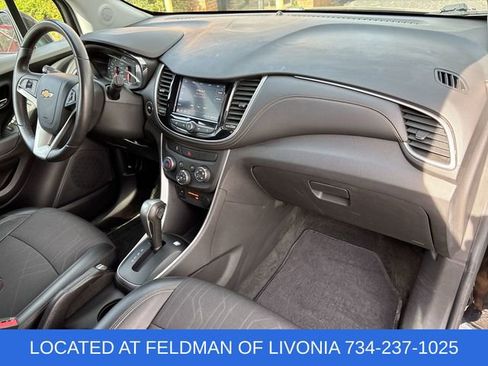 Certified 2020 Chevrolet Trax LT w/ LT Convenience Package AWD/4WD image 26