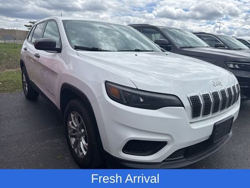 Used 2019 Jeep Cherokee Sport w/ Cold Weather Group AWD/4WD image 3