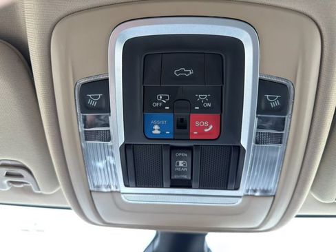 Used 2021 RAM 2500 Laramie AWD/4WD image 28