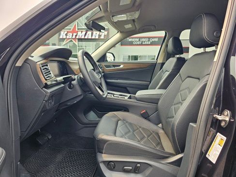Used 2025 Volkswagen Atlas SE AWD/4WD image 27