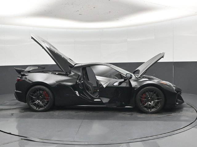 Used 2024 Chevrolet Corvette Z06 RWD image 58
