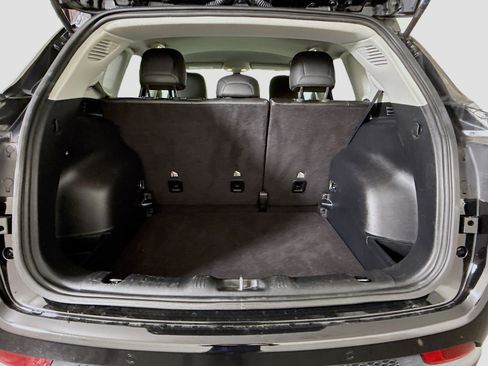 Used 2018 Jeep Compass Latitude w/ Popular Equipment Group image 35