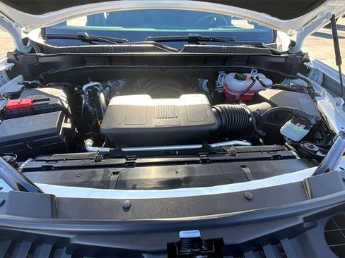 New 2026 Chevrolet Suburban LS image 11