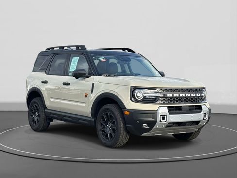 Used 2025 Ford Bronco Sport Badlands image 3