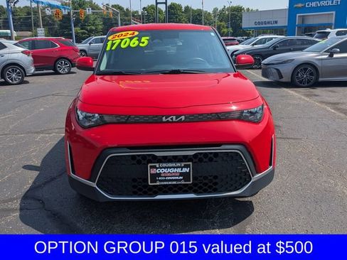 Used 2024 Kia Soul LX w/ Option Group 015 FWD image 2