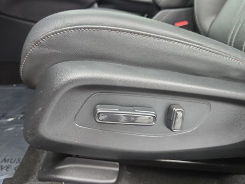 Used 2025 Honda HR-V EX-L image 28