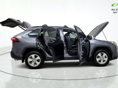 Used 2023 Toyota RAV4 XLE w/ Convenience Package FWD image 20