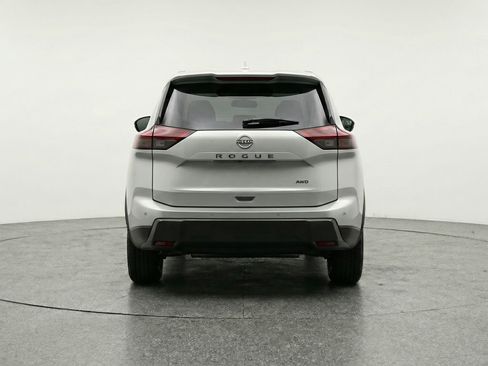 Used 2025 Nissan Rogue SV FWD image 7