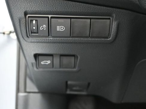 Used 2023 Toyota Corolla Cross XLE w/ Convenience Package image 21