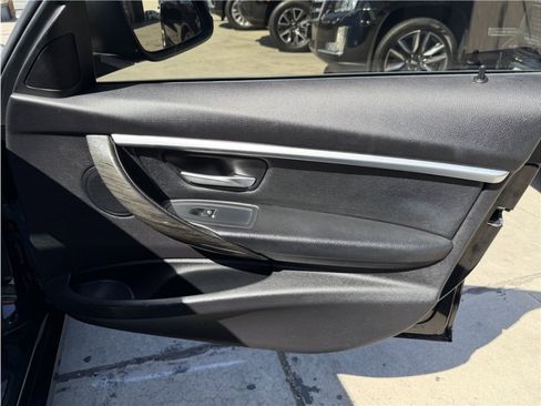 Used 2017 BMW 330i Sedan RWD image 27