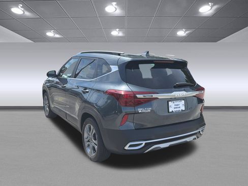 Used 2023 Kia Seltos S w/ Navigation Package FWD image 9
