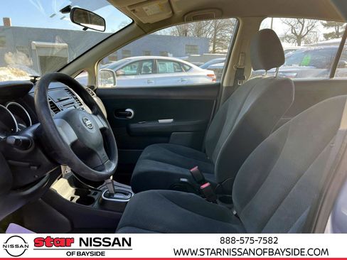 Used 2011 Nissan Versa 1.8 S image 17