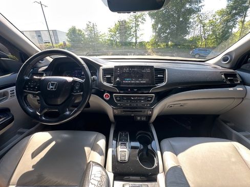Used 2021 Honda Pilot Touring image 38