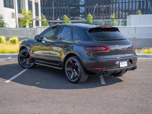 Used 2016 Porsche Macan Turbo AWD/4WD image 3