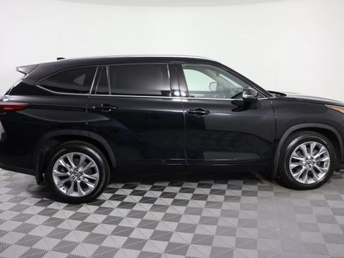 Used 2021 Toyota Highlander Limited AWD/4WD image 9