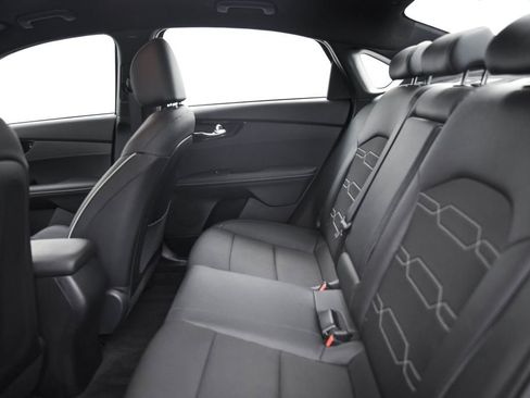 Used 2024 Kia Forte GT-Line image 10