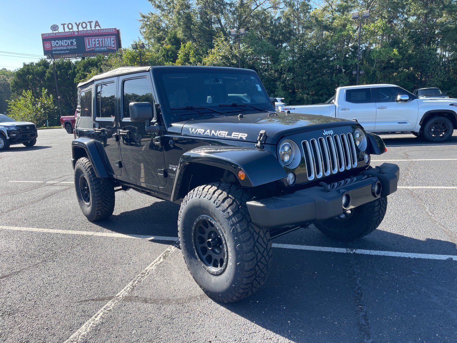 Used 2016 Jeep Wrangler Unlimited Sahara AWD/4WD image 1