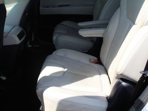 Used 2021 Hyundai Palisade SEL w/ Premium Package FWD image 10