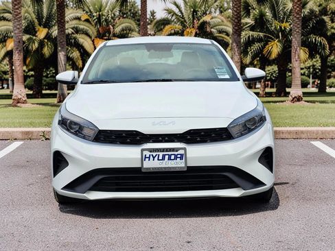 Used 2023 Kia Forte LXS FWD image 3