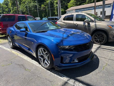 Used 2019 Chevrolet Camaro LT w/ RS Package RWD image 2