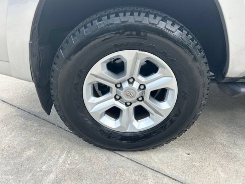 Used 2021 Toyota 4Runner SR5 Premium w/ Moonroof Package RWD image 25