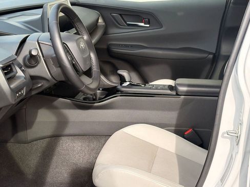 Used 2024 Toyota Prius XLE image 20
