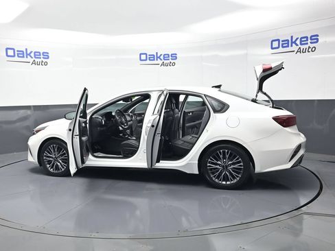 Certified 2024 Kia Forte GT-Line w/ GT-Line Premium Package FWD image 56