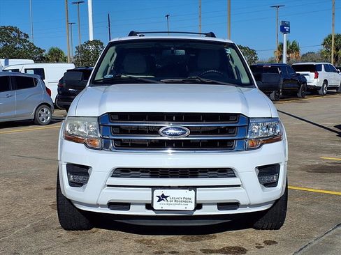 Used 2017 Ford Expedition EL XLT w/ Equipment Group 202A image 6