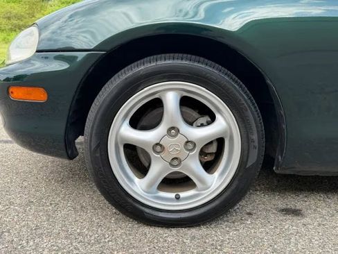Used 1999 MAZDA MX-5 Miata RWD image 36
