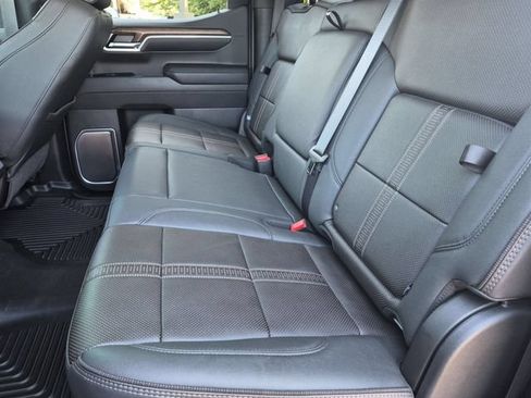 Used 2026 Chevrolet Silverado 1500 High Country AWD/4WD image 31