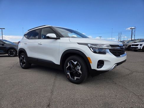 New 2026 Kia Seltos S image 2