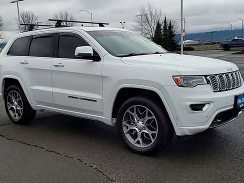 Used 2020 Jeep Grand Cherokee Overland image 2