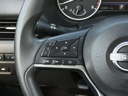Used 2025 Nissan Sentra SV FWD image 13