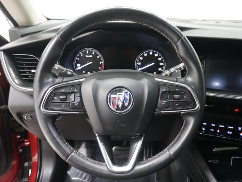 Used 2022 Buick Envision Essence w/ Sport Touring Package FWD image 17